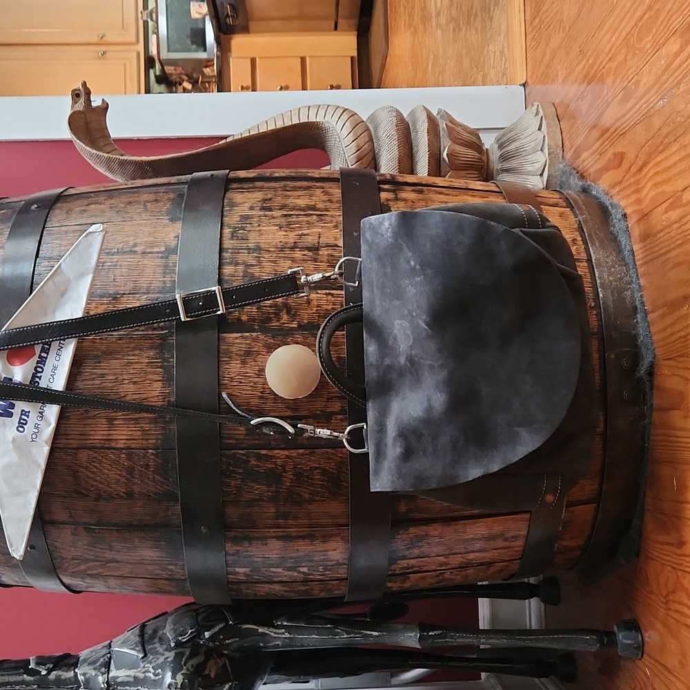 The J. Peterman leather messenger bag, mailbag VINTAGE